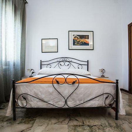 La Porta Di Mare B&B Nardo Bagian luar foto