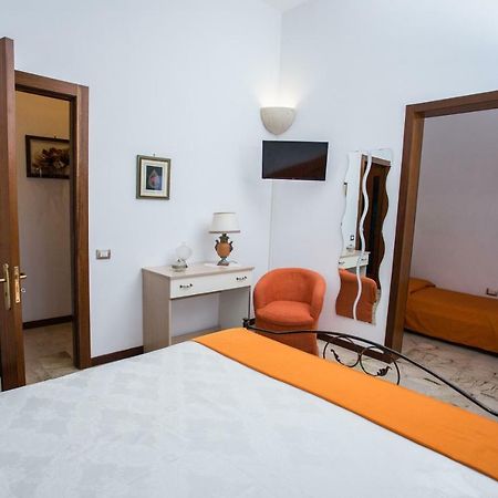 La Porta Di Mare B&B Nardo Bagian luar foto